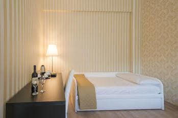 Happy Holiday Hotel 2*