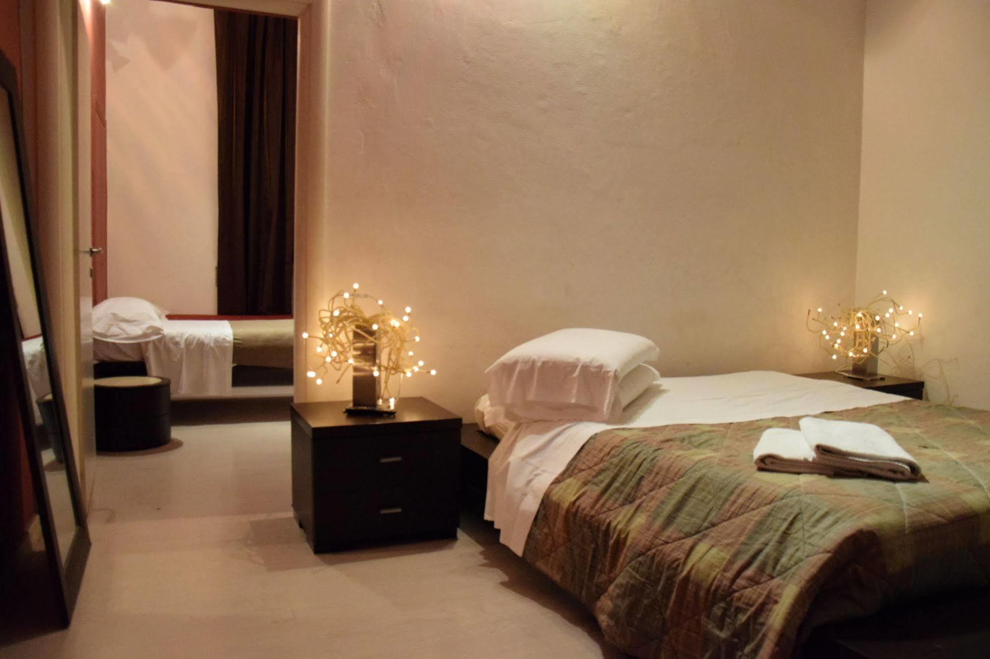 Happy Holiday Hotel 2*